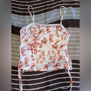 Side drawstring tank top with floral print